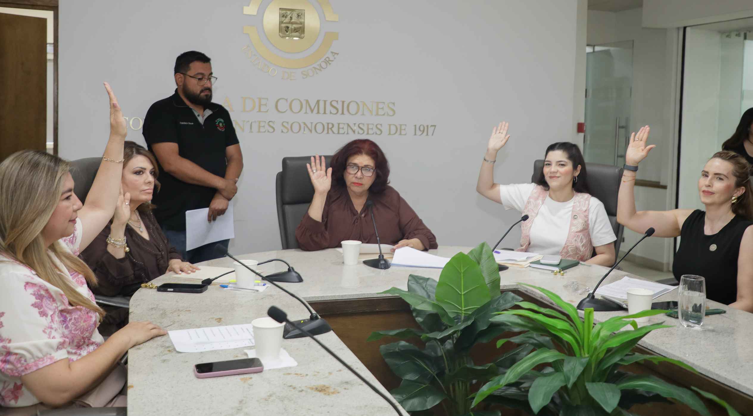 Avalan en comisión lista de aspirantes para la titularidad de la Unidad Técnica para la Igualdad de Género