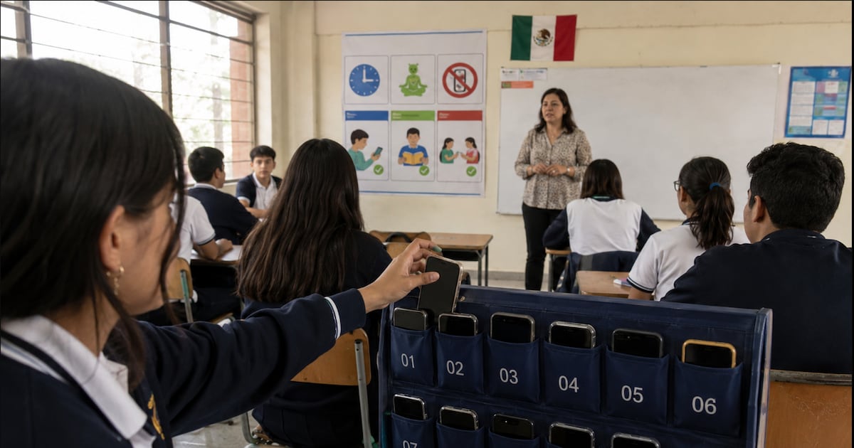 SEP prepara regulación para uso de celulares y redes sociales en escuelas