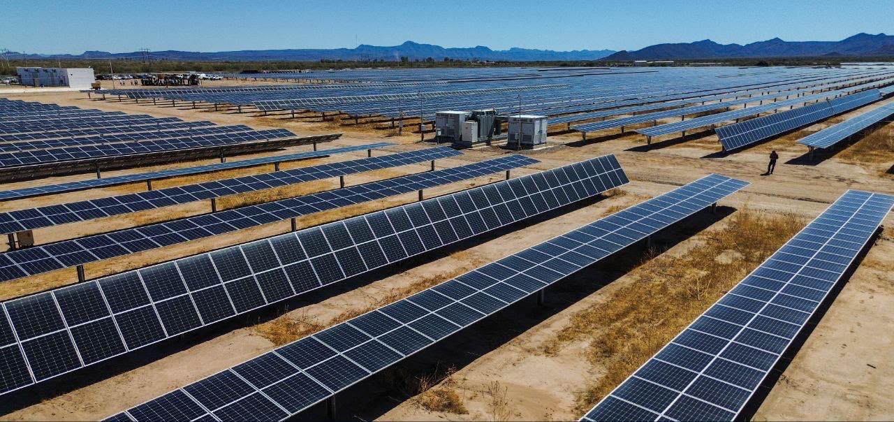 Entran en operación al 100 por ciento dos etapas de la planta solar más grande de Latinoamérica | Radio Sonora