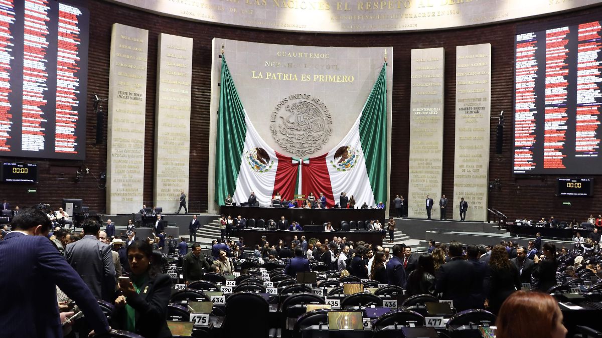 Avanza en comisiones nueva Ley Catastral de Sheinbaum; PRI y PAN advierten “predialazo” - El Sol de México