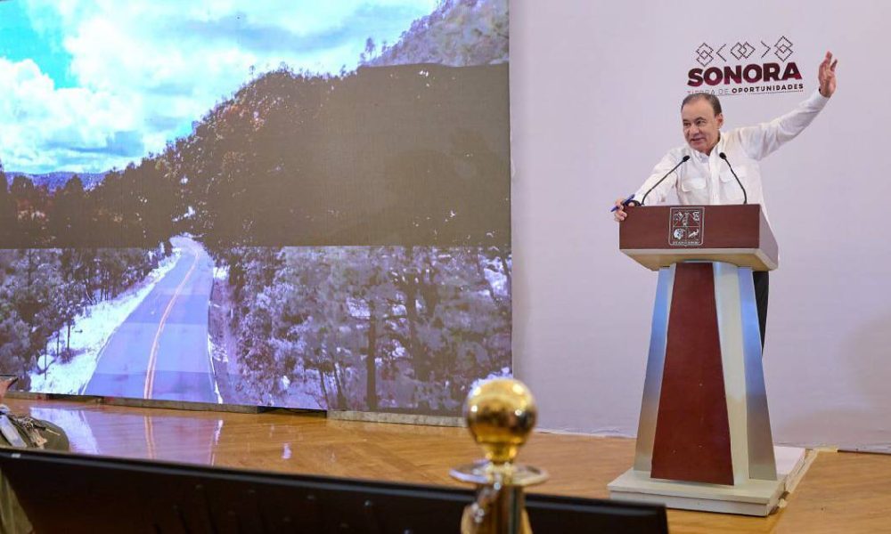 Durazo gestionará en CDMX carreteras Sásabe-Altar e Ímuris-Aribabi y proyecto del ISSSTE