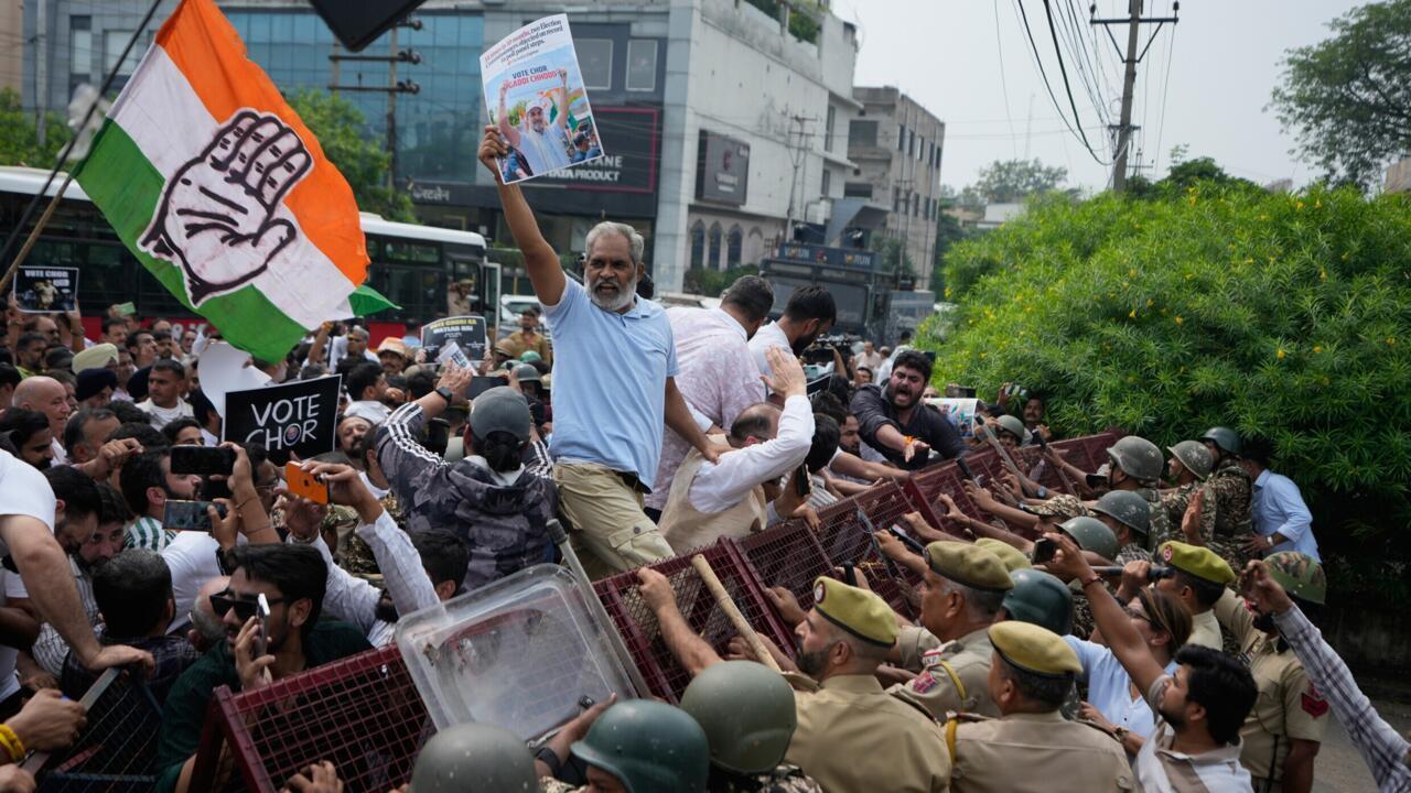 India: Nueva Delhi se blinda ante una protesta que desafía la reforma electoral de Modi